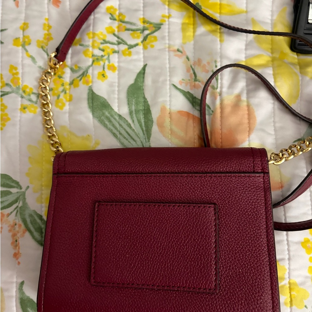 Michael Kors Burgundy Leather Jet Set Flap
Crossbody Bag - Picture 2 of 5